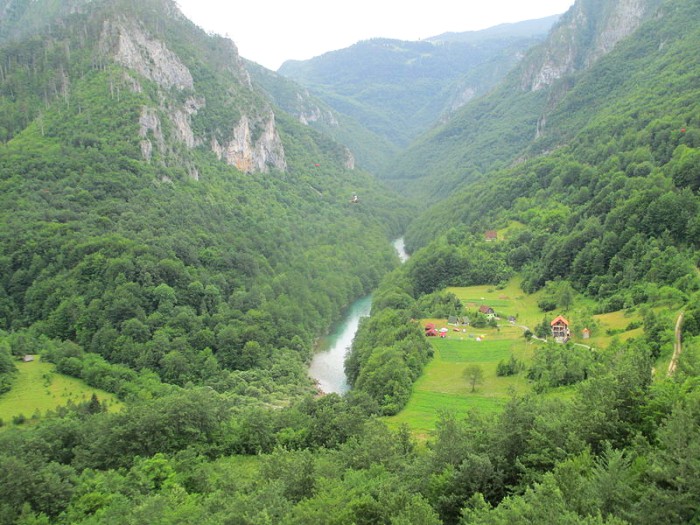 Montenegro - Canyon of River Tara - Picture by Avi1111 dr. avishai teicher @ WikiCommons