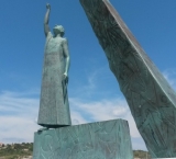 Statue of the Pythagoras at the harbour