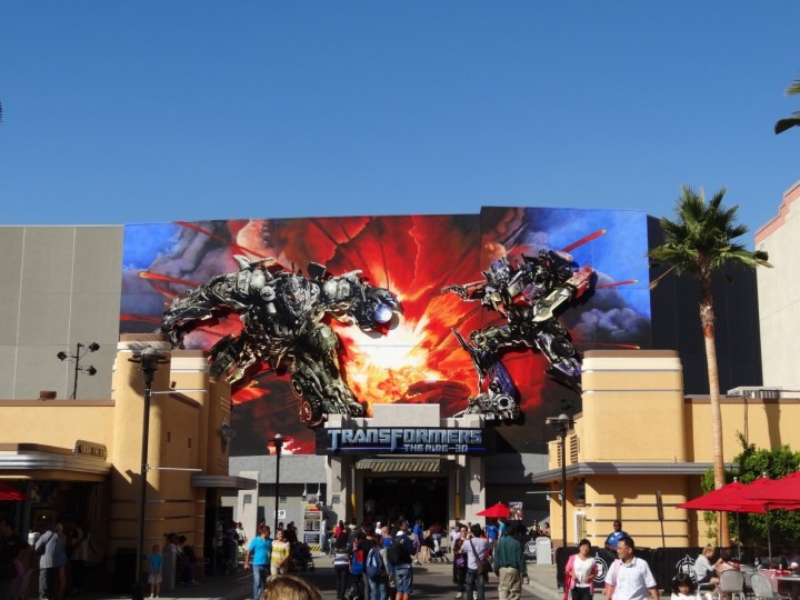 Transformers at the Universal Studios Hollywood – The 3D Ride, feels almost real