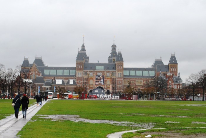 One of the many things to do in Amsterdam: Visit the Rijksmuseum