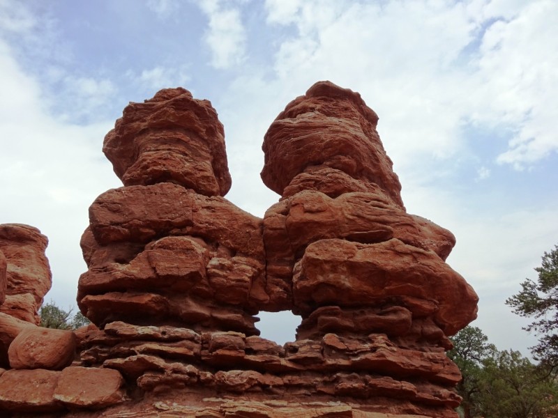 The Siamese Rocks