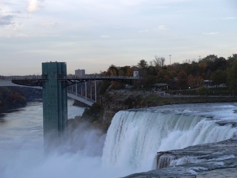 The Skylon Tower offers great views over the Niagara Falls