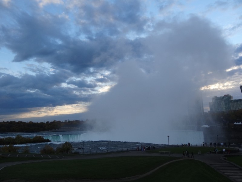 The waterfalls are so powerful that a cloud of water drops rises to the sky