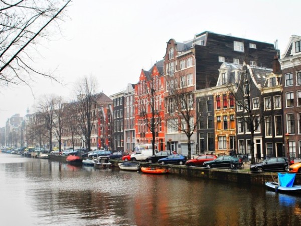 Things to Do in Amsterdam – The City With Red Light District and Legal Coffeeshops