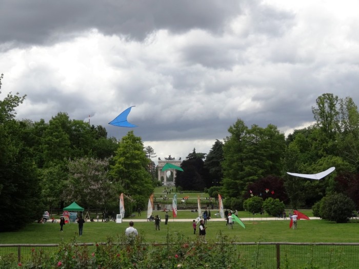 Milanese people like to have fun in the parks