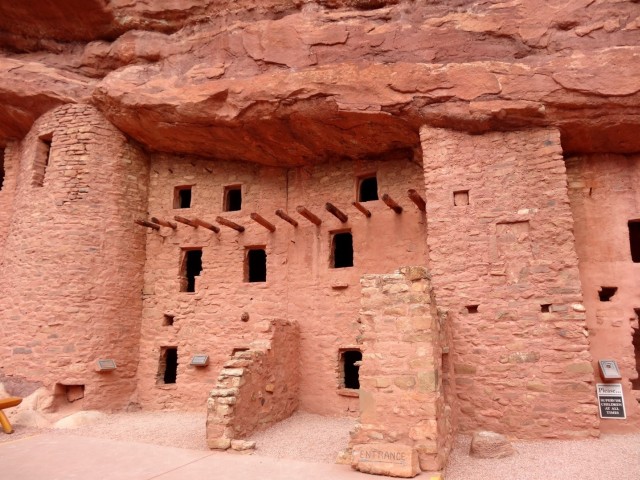 The Manitou Cliff Dwellings