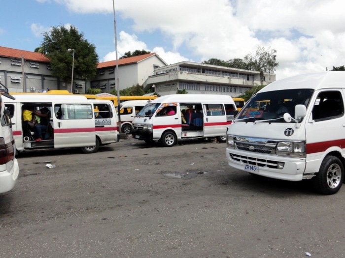 Private buses for 1 US $ in one direction (completely safe)