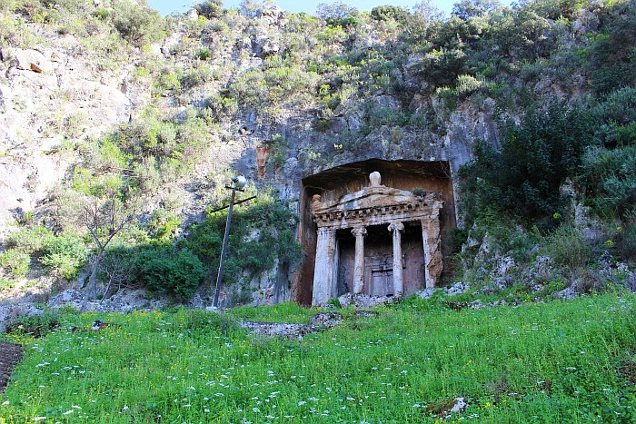 King Tomb in the city