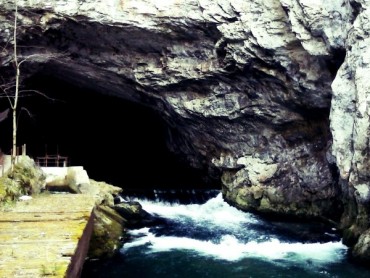 Planina cave