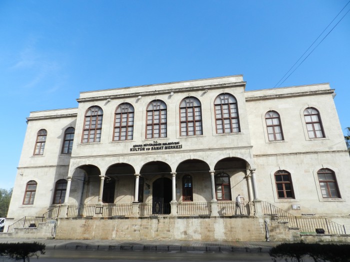 Tarihi Kız Lisesi, Historical Girls High School by the river